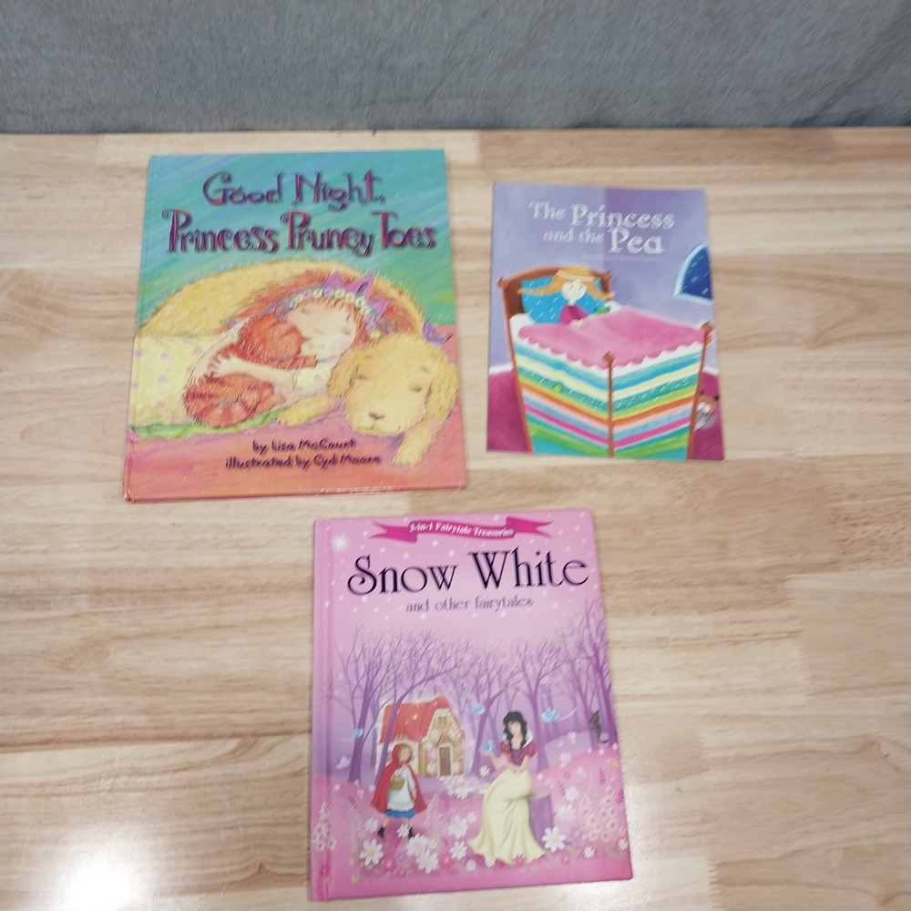 Lot of 3 Princess Fairytale Snow White Multicolor